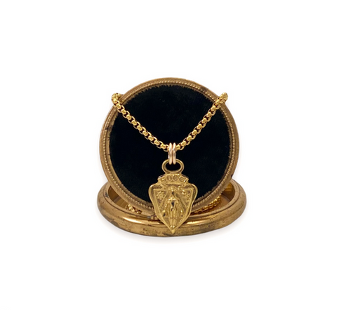 アクセサリー Gucci Old Crest Charm Necklace Gold Repurposed Vintage Gucci Knight Gold Crest Charm Necklace