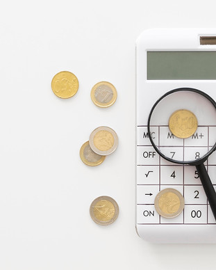 magnifier-on-calculator-with-copy-space-