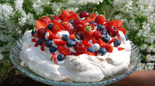 Pavlova ai frutti rossi