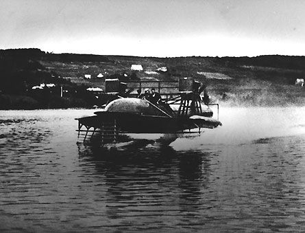 Sir Alexander Graham Bell's HD-4 hydroplane at Baddeck, Nova Scotia in 1919 / Photo - WikiMedia Commons