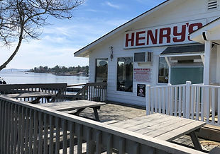 Boating Georgian Bay and Visiting the Fabled Henry's Restaurant 