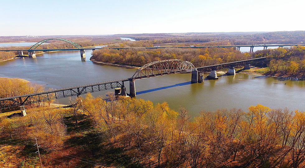 Illinois River valley, Abraham Lincoln Memorial Bridge, and LaSalle Rail Bridge near LaSalle, Illinois / Photo - WikiMedia Commons