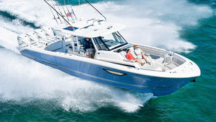 Pursuit Reveals Largest Model in Flagship Series: All-New 2021 Pursuit S 428