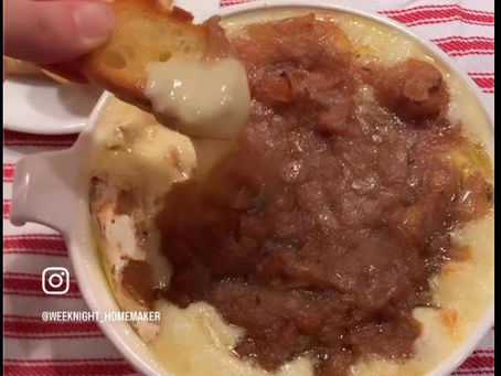 Baked Brie with Caramelized Onions