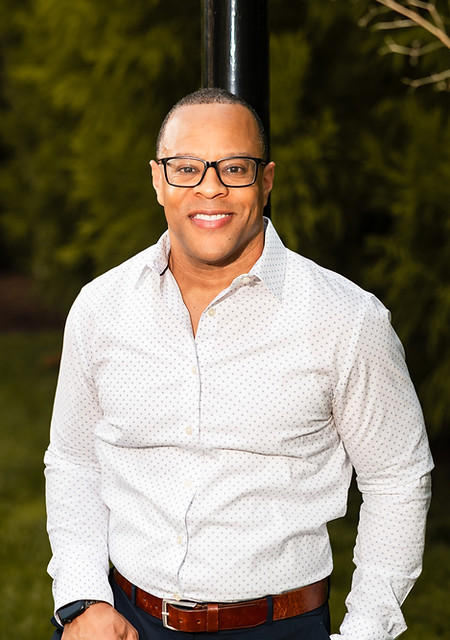 Omari Bandele Portrait 04.24_edited.jpg