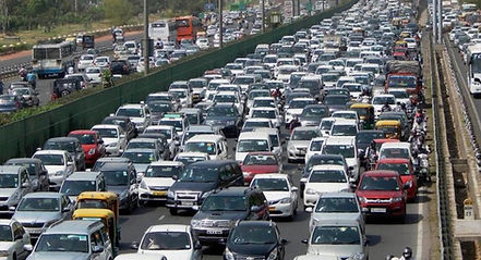 traffic-jams-cost-commuters-55-hours-of-