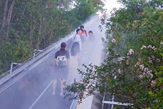 China have installed these massive escalators to save hikers the effort of hiking a mountain