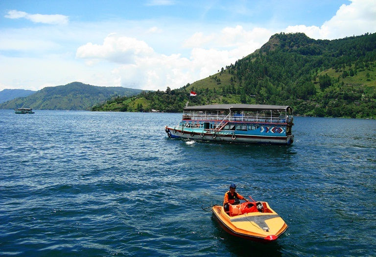 Image of Lake Toba, Sumatra