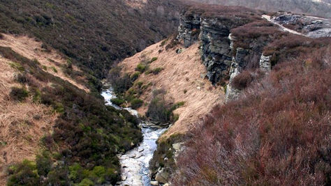 Walker injured at Peak District waterfall as rescuers delayed by bad parking