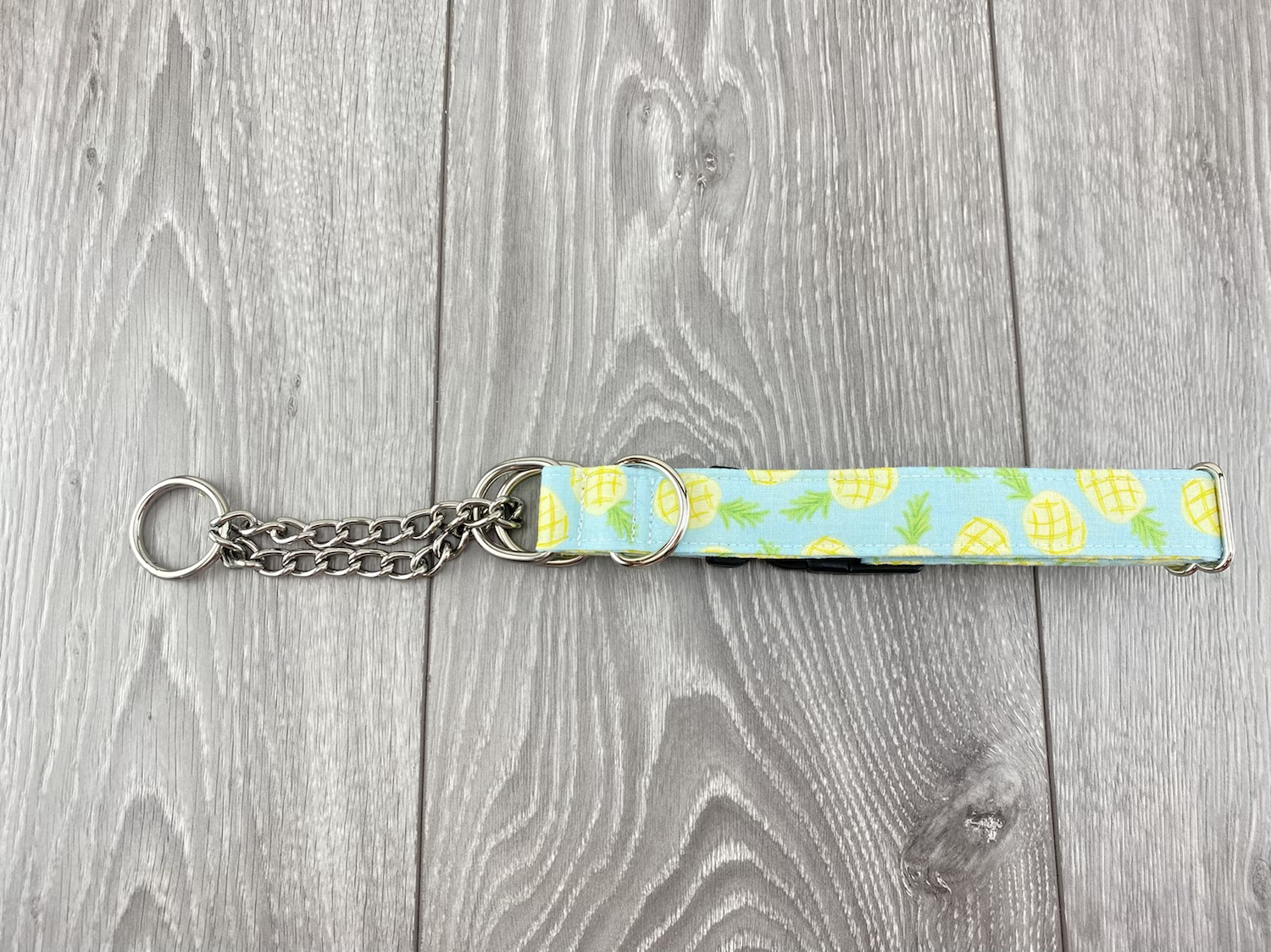 Pineapples Martingale Collar