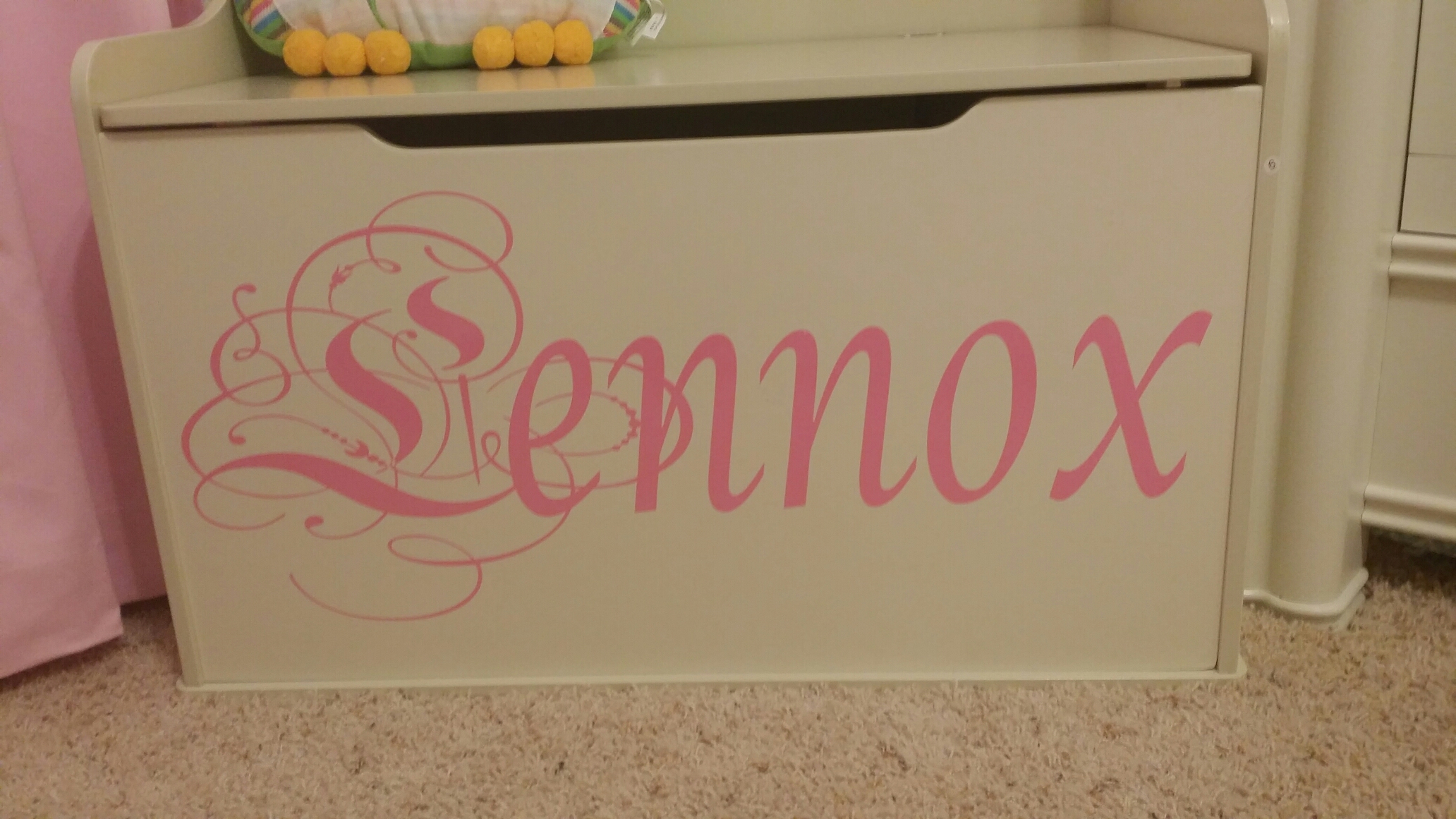 Lennox toy box