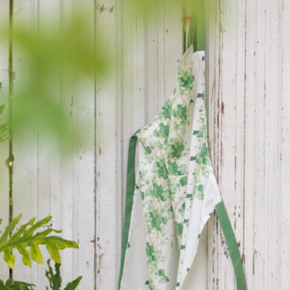 Ivy design apron