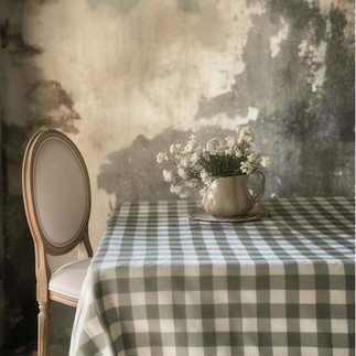 グリーン色のギンガムチェックのテーブルクロス