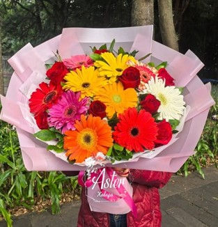 RAMO DE GERBERAS