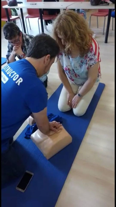 RCP y uso del DEA, centro cultural polivalente