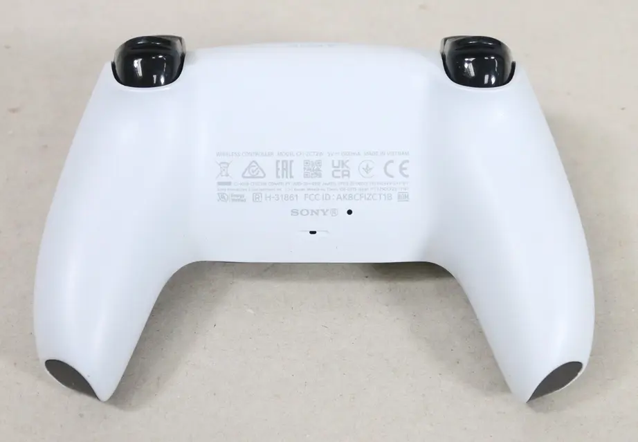 PlayStation 5 Slim Disc 1TB Edition Controller Back