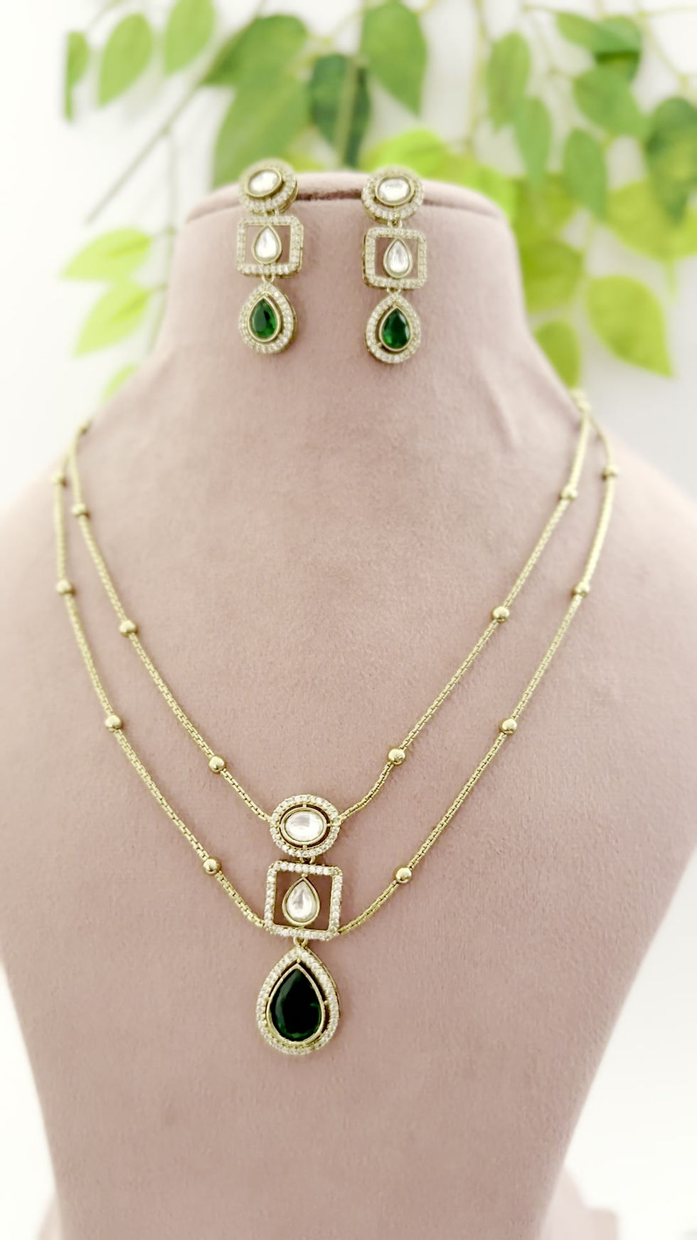 Thumbnail: Rupanika - Geometric Kundan Layered Set