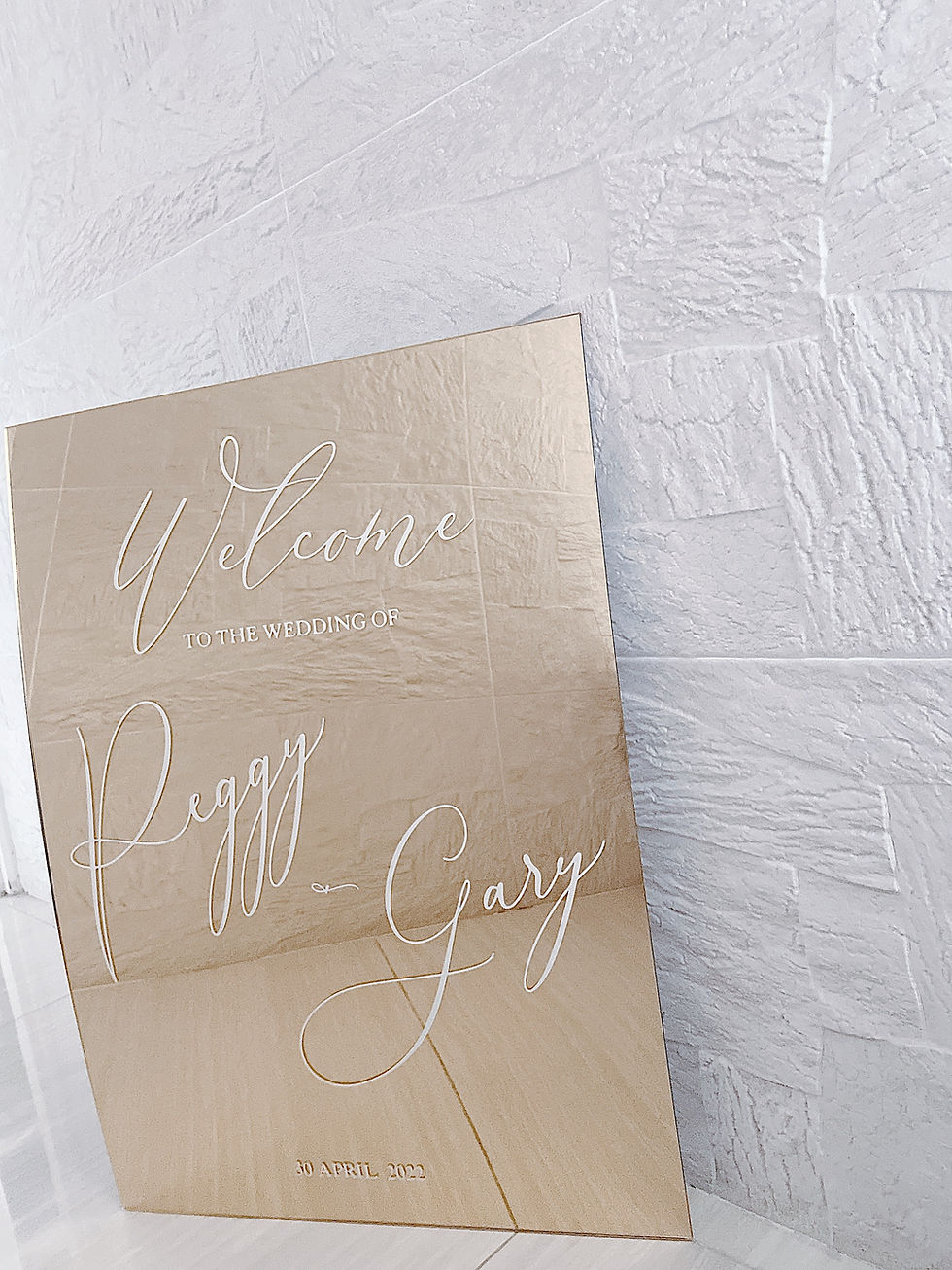 縮圖：GOLD MIRROR ACRYLIC WEDDING WELCOME BOARD