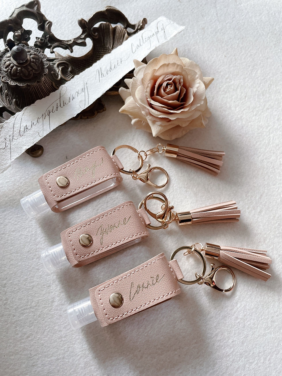 Thumbnail: [簡約] 皮製搓手液套 配手寫燙金字 LEATHER HAND SANITIZER HOLDER-7 colors