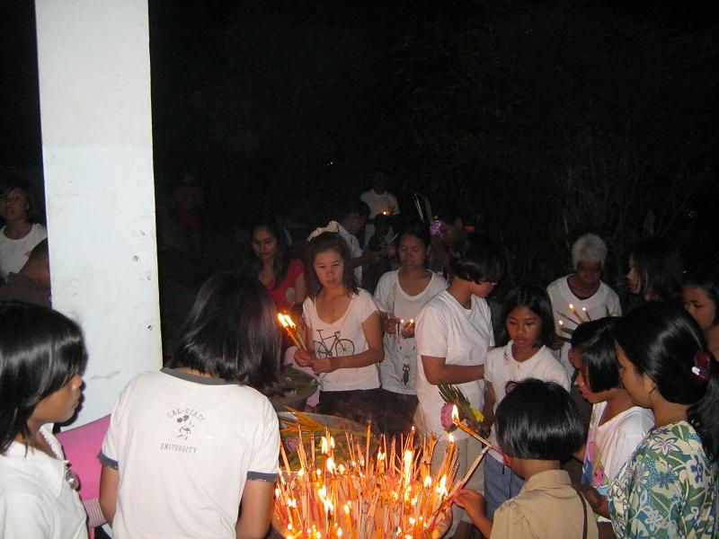 ตั้งใจเวียนเทียน