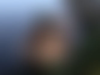Viistoluotausta ja ihmeellisen kirkkaita vesiä