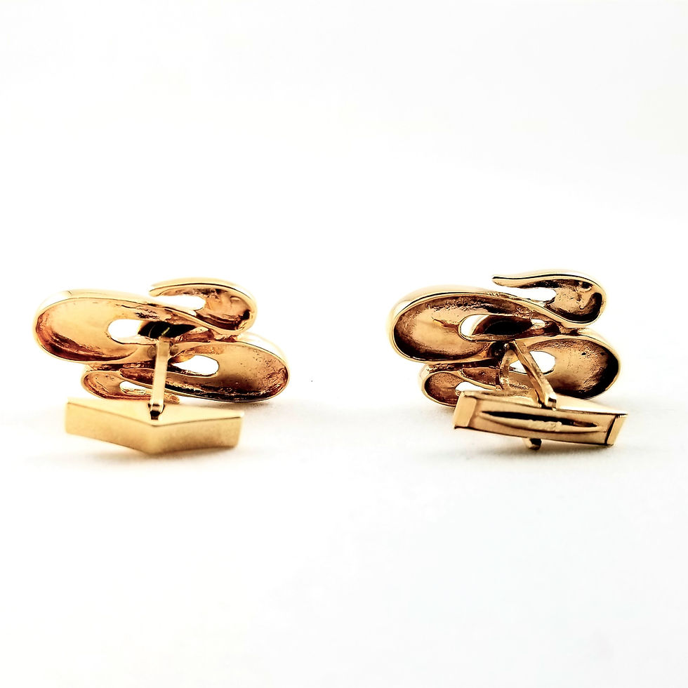 Thumbnail: Vintage 14k Natural Black Star Sapphire Cuff Links