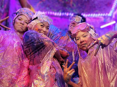 Family Splatter Paint Experience at Wick