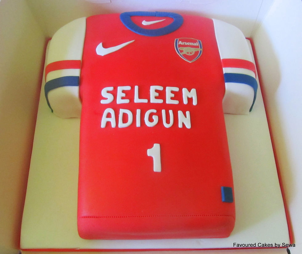 Arsenal T-shirt Cake