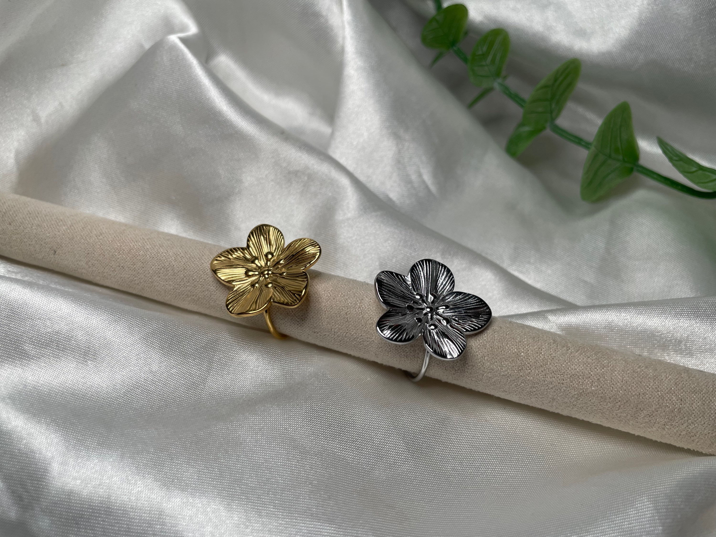 Bague « Camélia »