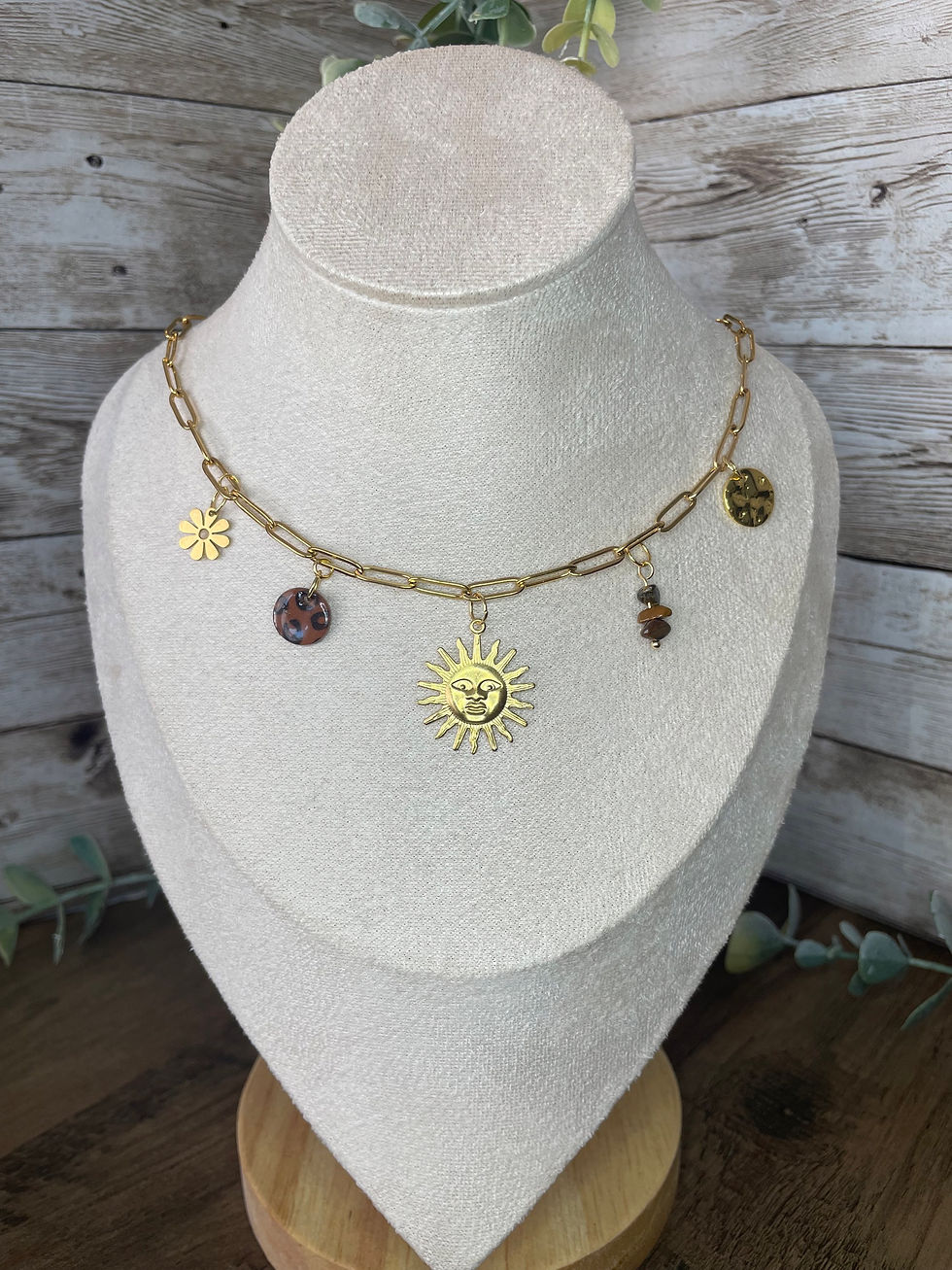 Miniature : Collier à breloques « Léonie »