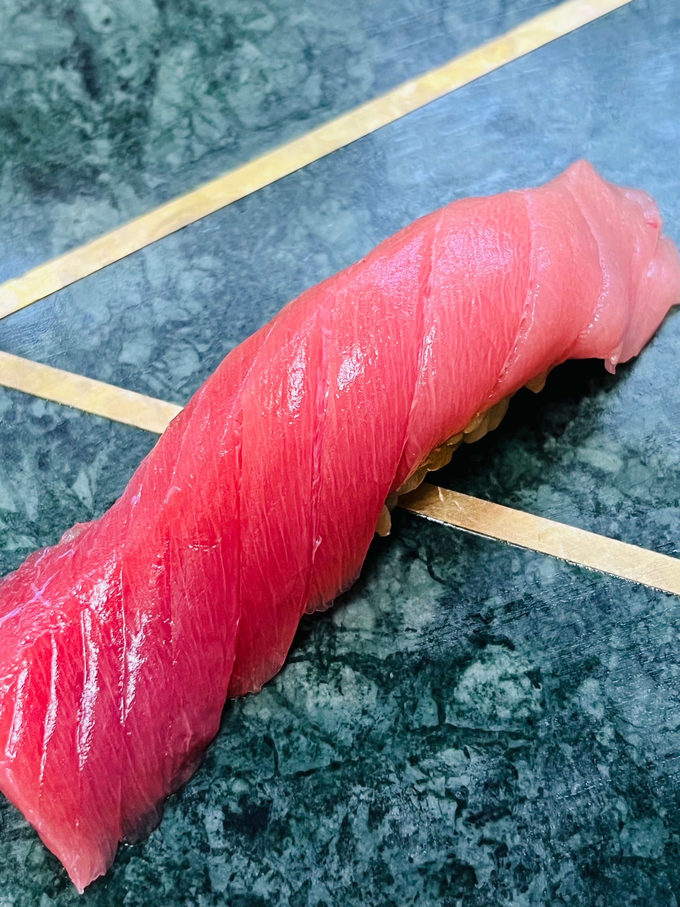 滋味加配 - 日本中拖羅壽司2件