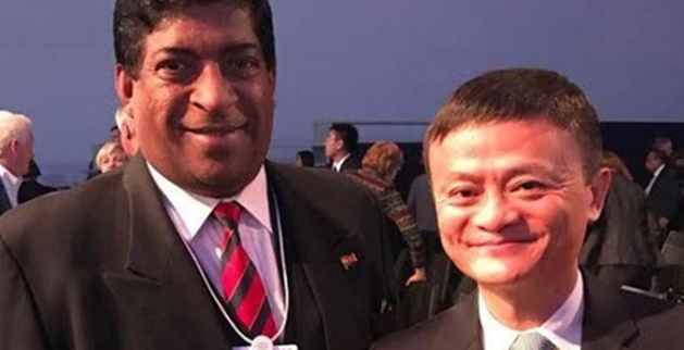 Sri Lankan Finance Minister: Ravi Karunanayake (Left) and Alibaba Chairman Ma Yun (Right)