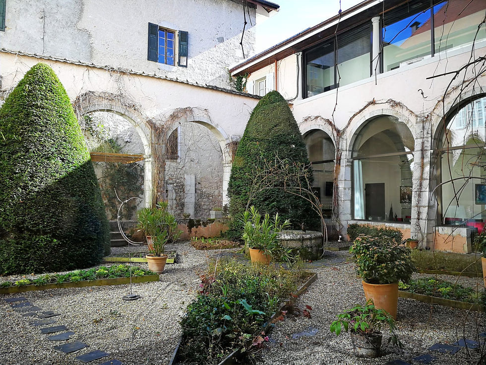 Cloître de l'abbaye par Virée verte