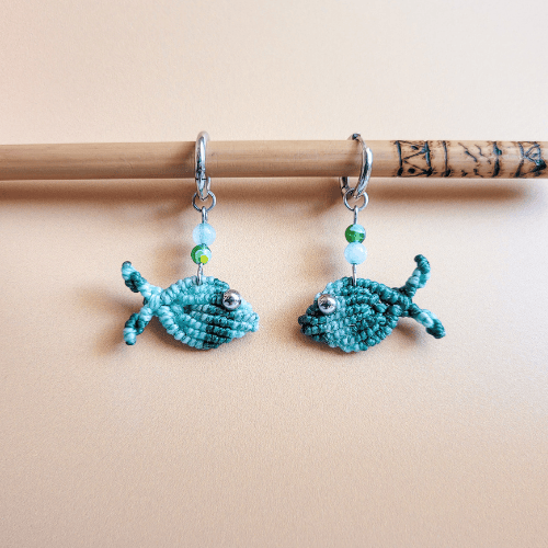 Miniature : Boucles d'oreilles micro macramé acier inoxydable poisson Vert d'eau et vert