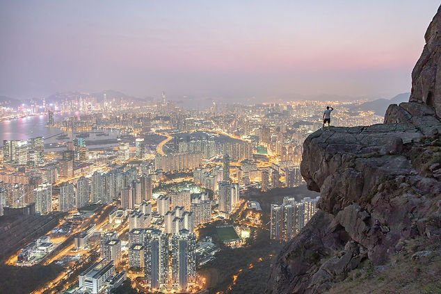 kowloon-peak-hong-kong_man.jpeg