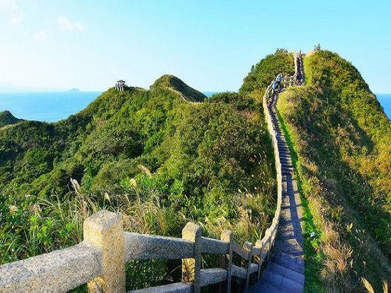 Thumbnail: 東北角海岸、金瓜石、九份一日遊-四人成行