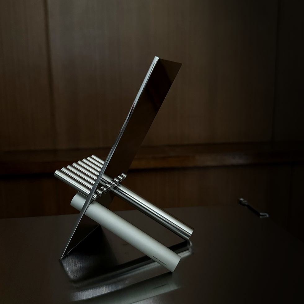 Thumbnail: The Digital Audio Player Stand