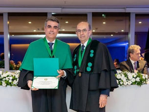 Proctologista Dr. Hélio Moreira Júnior toma posse na Academia Goiana de Medicina