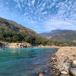 Serene Views while Rafting in Rishikesh