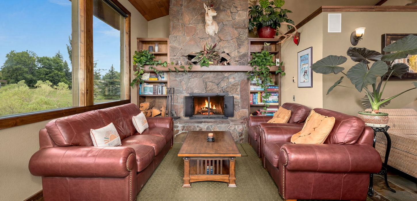 duck-inn-lodge-fireplace
