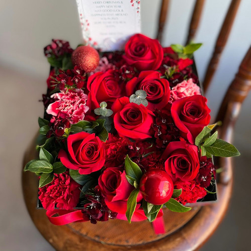 Celebratory Red Blooming Flower Gift Box Giftorea