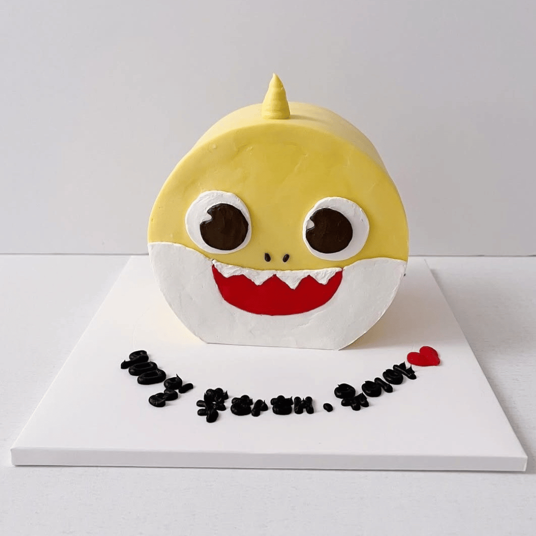 Baby Shark Cake