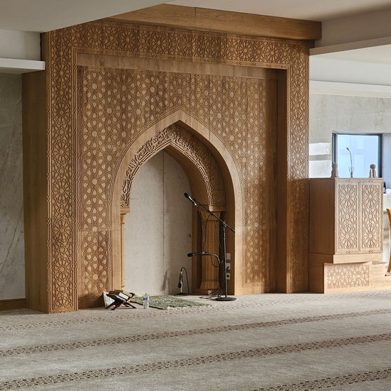 Solid Oak Mihrab - Masjid-e-Adam - Bolton-Greater Manchester