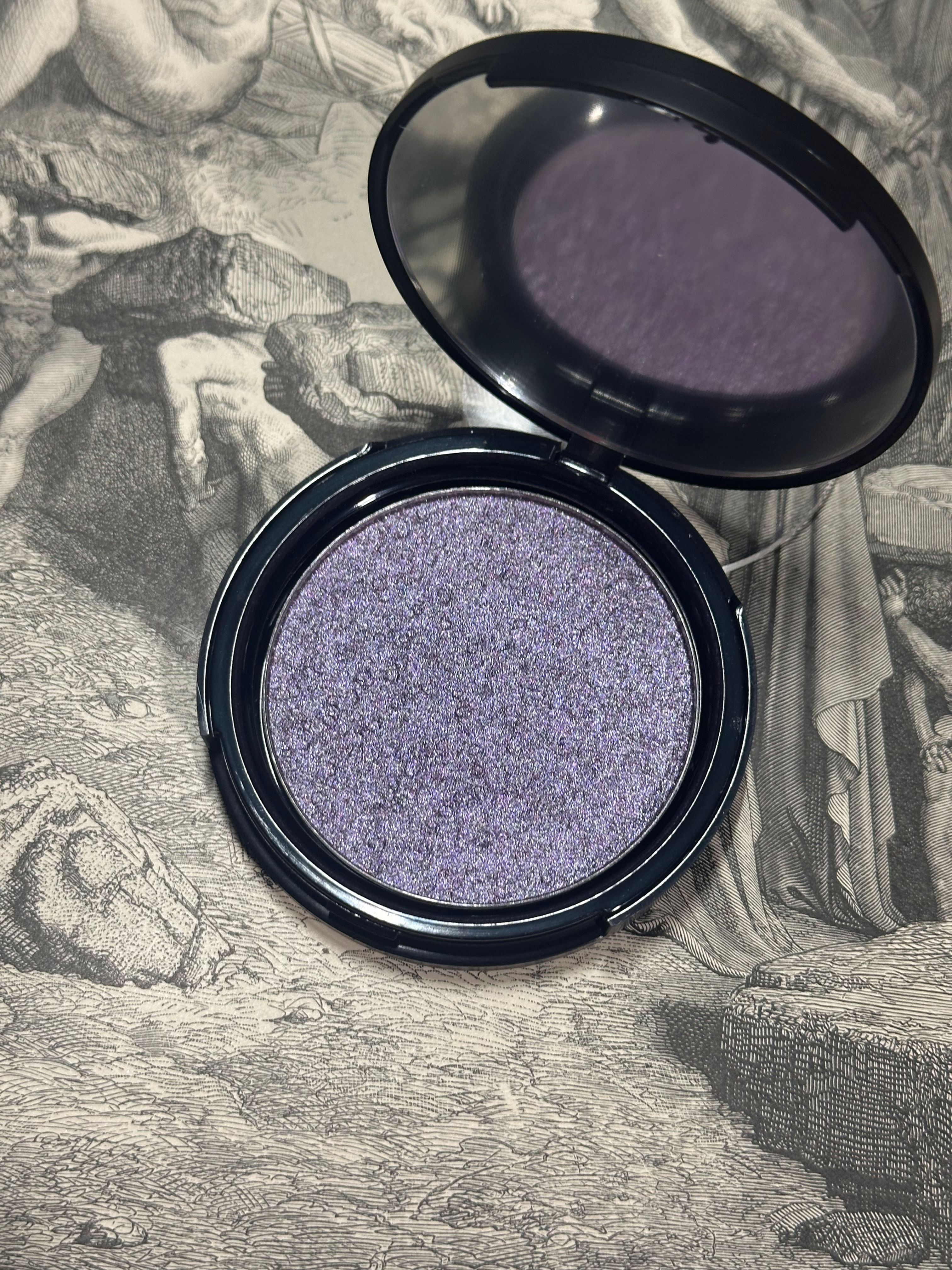 Casket Ready Glow - Deep Silver Purple Highlighter Pressed Pigment 