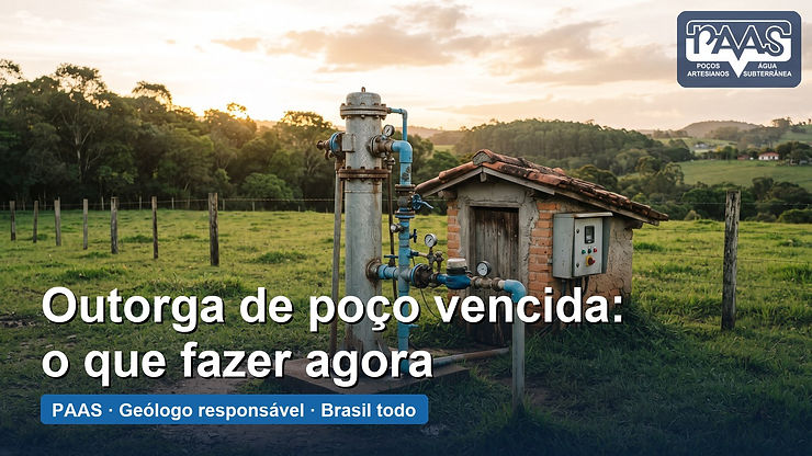 Outorga de poço artesiano vencida: poço tubular com cavalete, hidrômetro e quadro de comando ao lado da casa de bombas em sítio no sul do Brasil