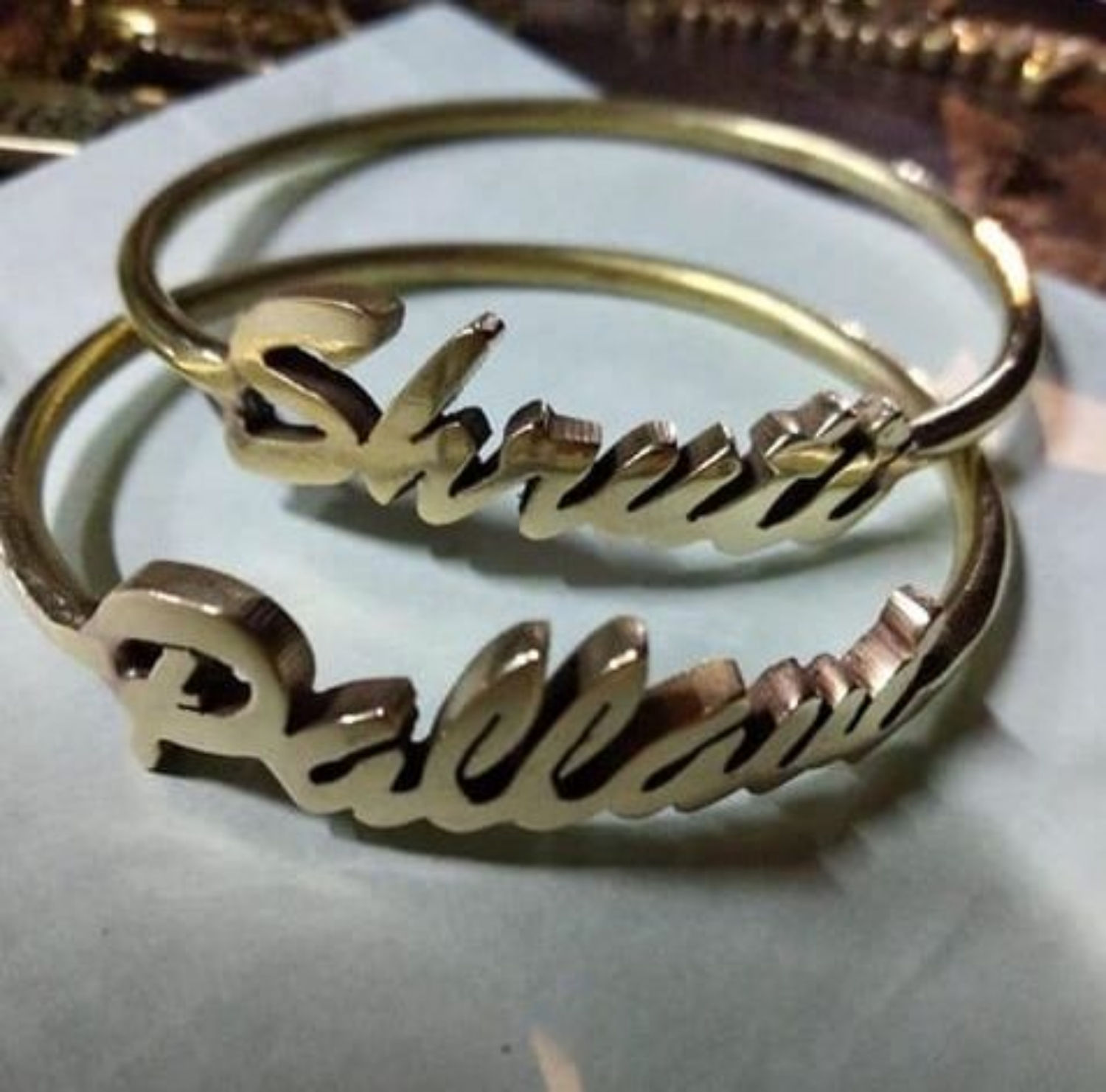 Customised kada