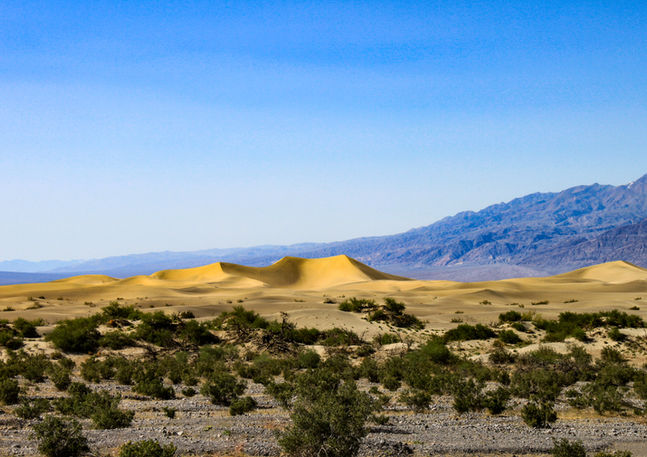 Photographie de paysage issue de la série Horizons par Jérémy Richard Studio.Regard d’auteur garanti 0% IA. vallée de la mort usa