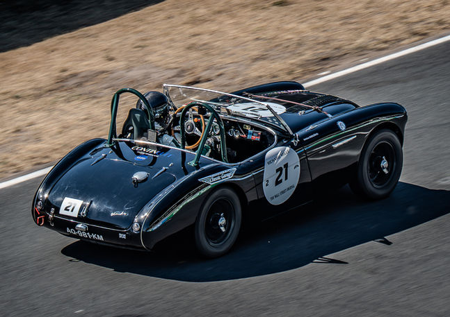 Photographie d'action haute précision par Jérémy Richard Studio. Capture de l'instant et du mouvement, garanti 0% IA. Le Mans Classic 2025 course automobile prestige lotus
