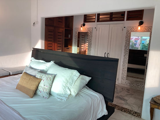 cuarto a la marina mas.JPG