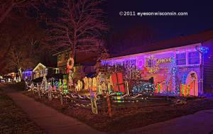 candycanelane-christmaslights-milwaukeewi